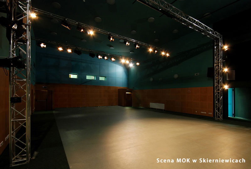 scena MOK w Skierniewicach