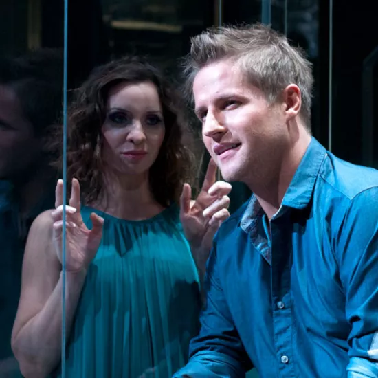 zdjęcie ze spektaklu Totalnie szczęśliwi, fot. Marcin Nowak