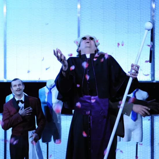 zdjęcie ze spektaklu Stara kobieta wysiaduje, fot. Greg Noo-Wak 