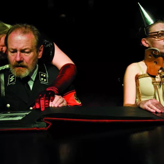 zdjęcie ze spektaklu Przed odejściem w stan spoczynku, fot. Ryszard Warcholiński 