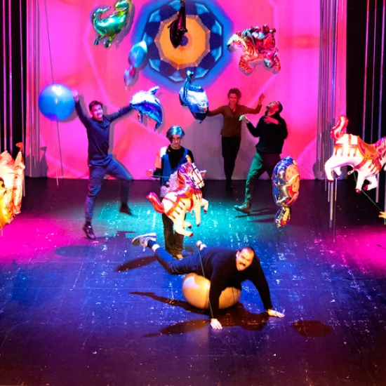 zdjęcie do spektaklu Dzieci widzą duchy, fot. Mariusz Grzegorzek  