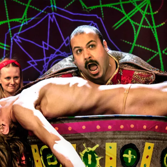 zdjęcie ze spektaklu Dzieci widzą duchy, fot. Mariusz Grzegorzek