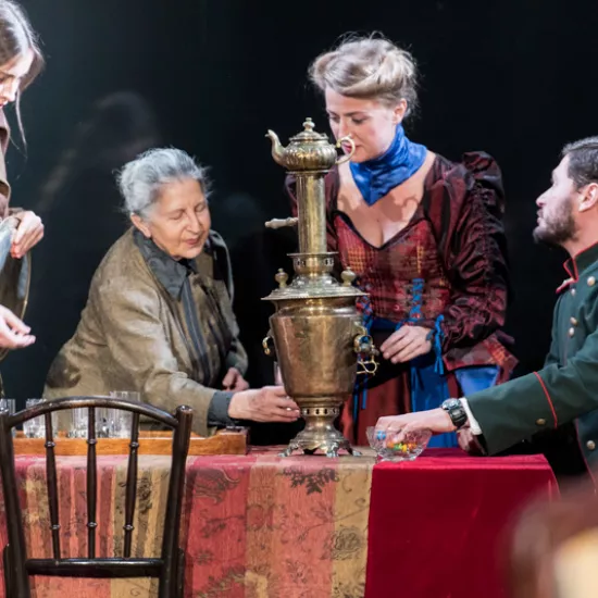 zdjęcie do spektaklu Trzy siostry, fot. Greg Noo-Wak 