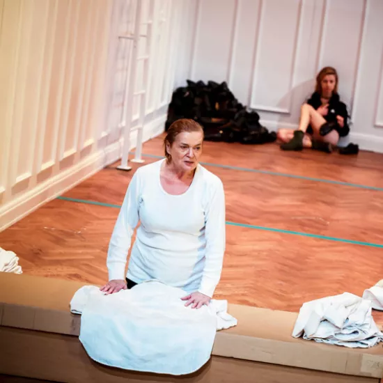 zdjęcie ze spektaklu Plac bohaterów, fot. Krzysztof Bieliński