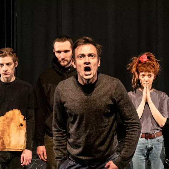 zdjęcie do spektaklu Dzieci widzą duchy, fot. Mariusz Grzegorzek  