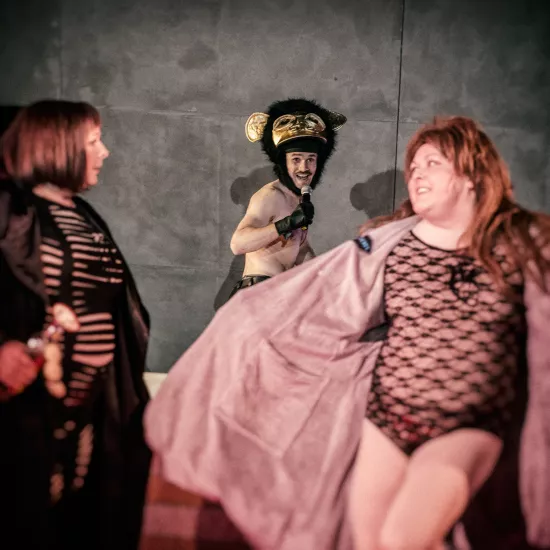 zdjęcie ze spektaklu Bang Bang, fot. Magda Hueckel 