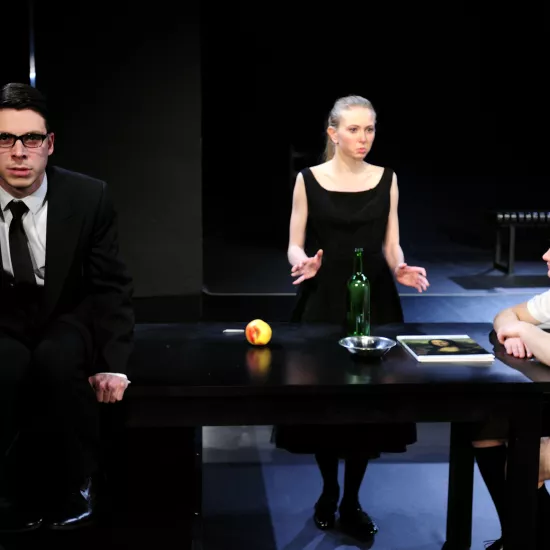 zdjęcie ze spektaklu Barbelo, o psach i dzieciach, fot. Greg Noo-Wak